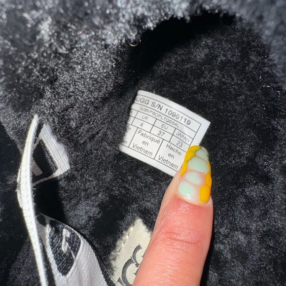 UGG fluff slides - Picture 5 of 6